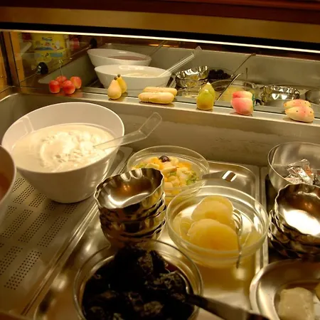 Adele Hotel 3*