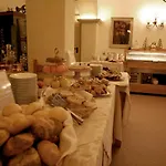 Adele Hotel 3*