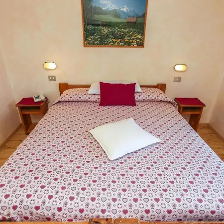 阿黛尔酒店 博尔米奥