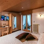 Hotel Adele 3*